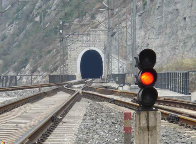 石家莊哪些學校開設(shè)鐵道信號專業(yè)？