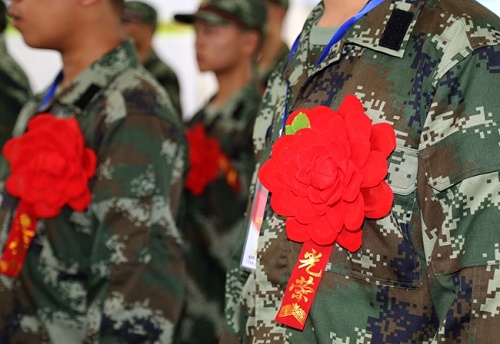 石家莊東華鐵路學(xué)校學(xué)生去當(dāng)兵保留學(xué)籍嗎？